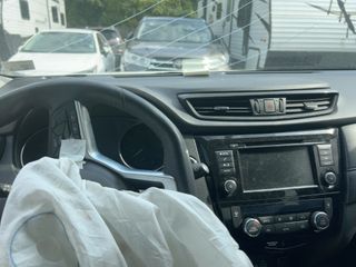 2018 Nissan Rogue SV - Interior Full Dashboard Image